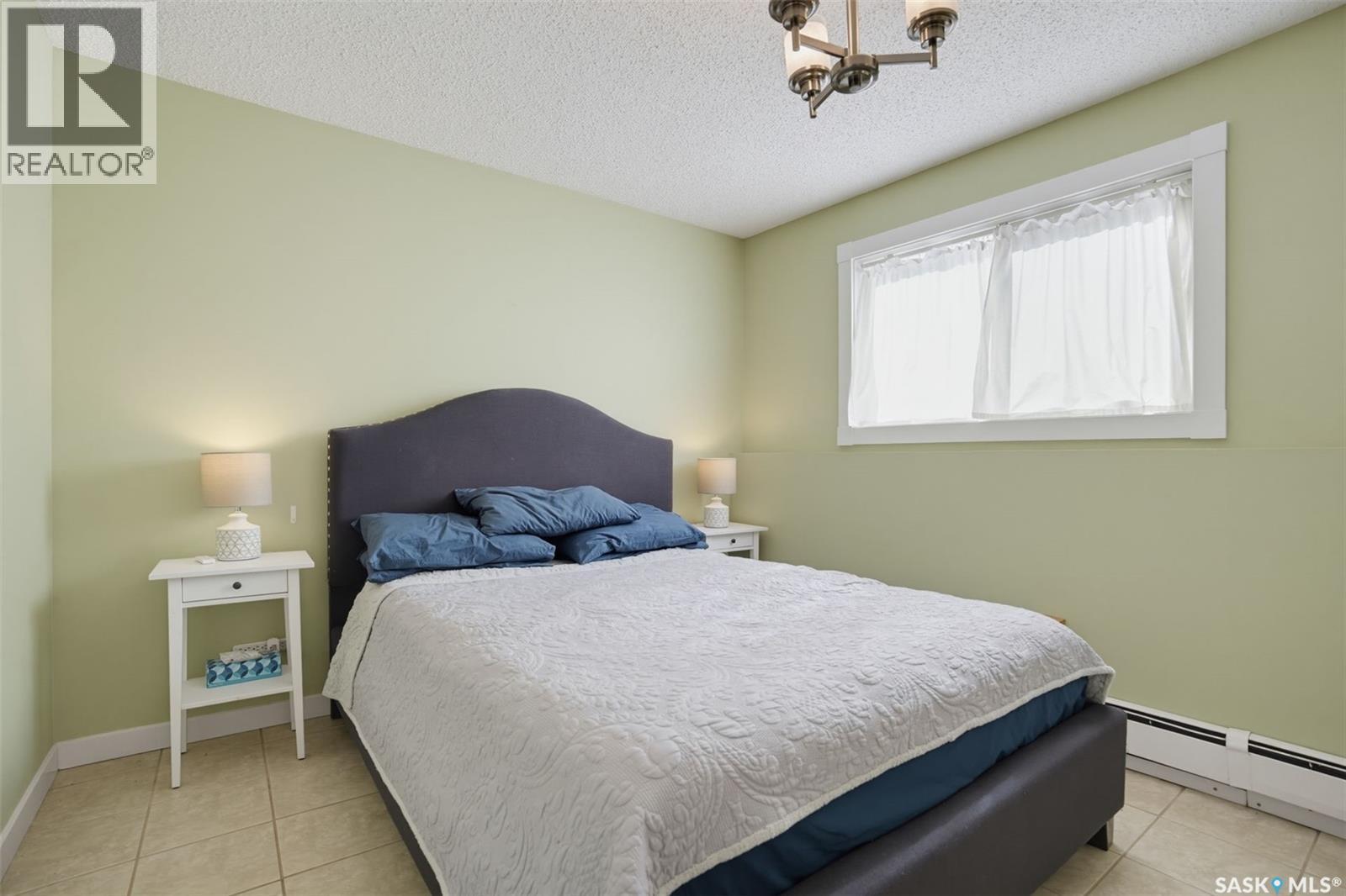 #104 720 8th STREET E - 13