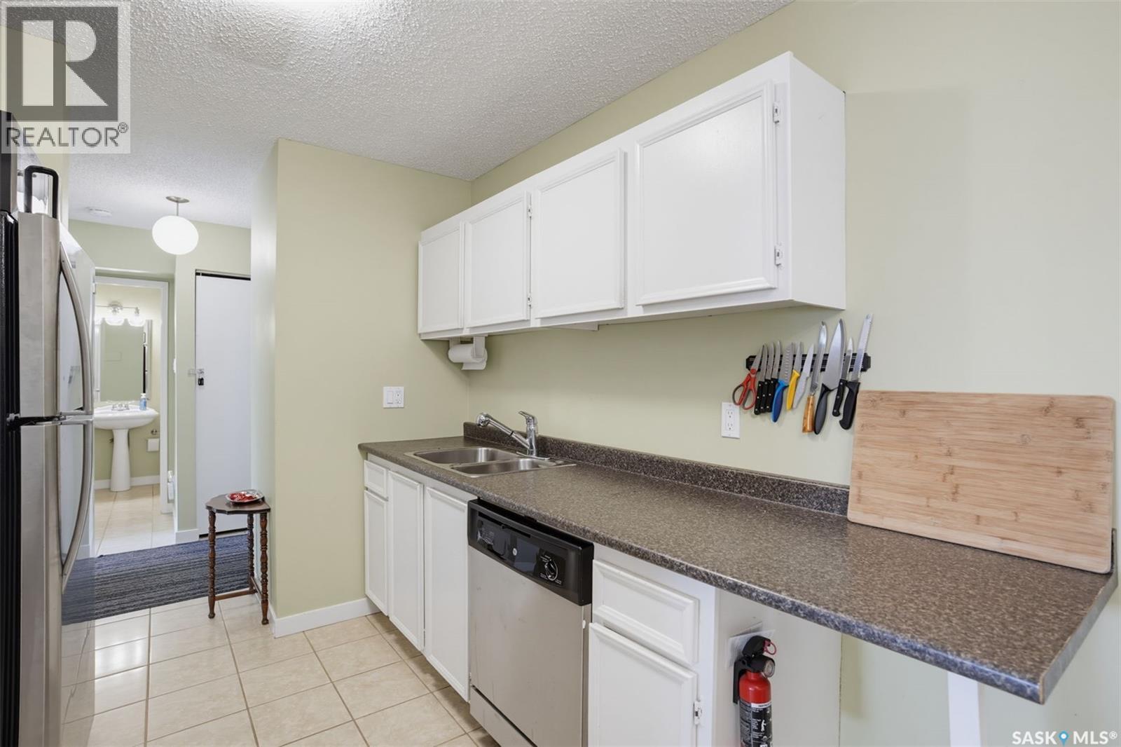 #104 720 8th STREET E - 9