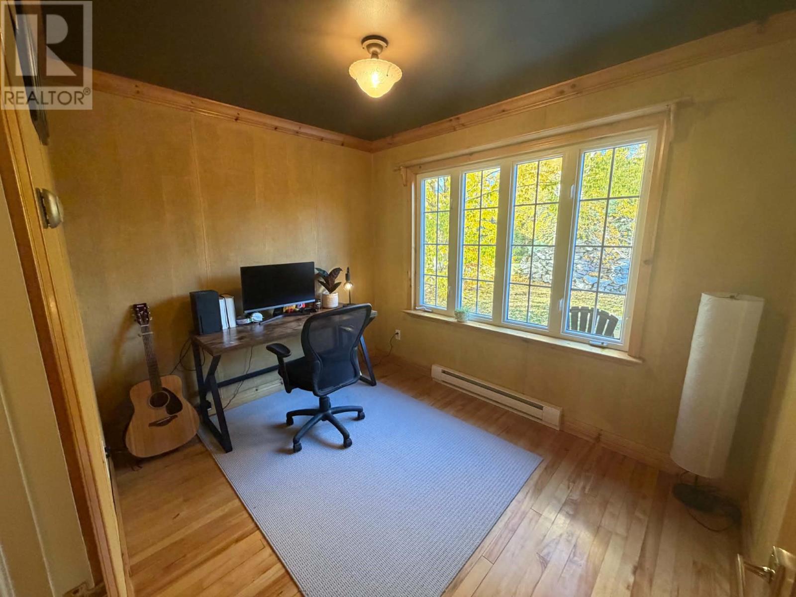 15 Spruce Avenue - 12