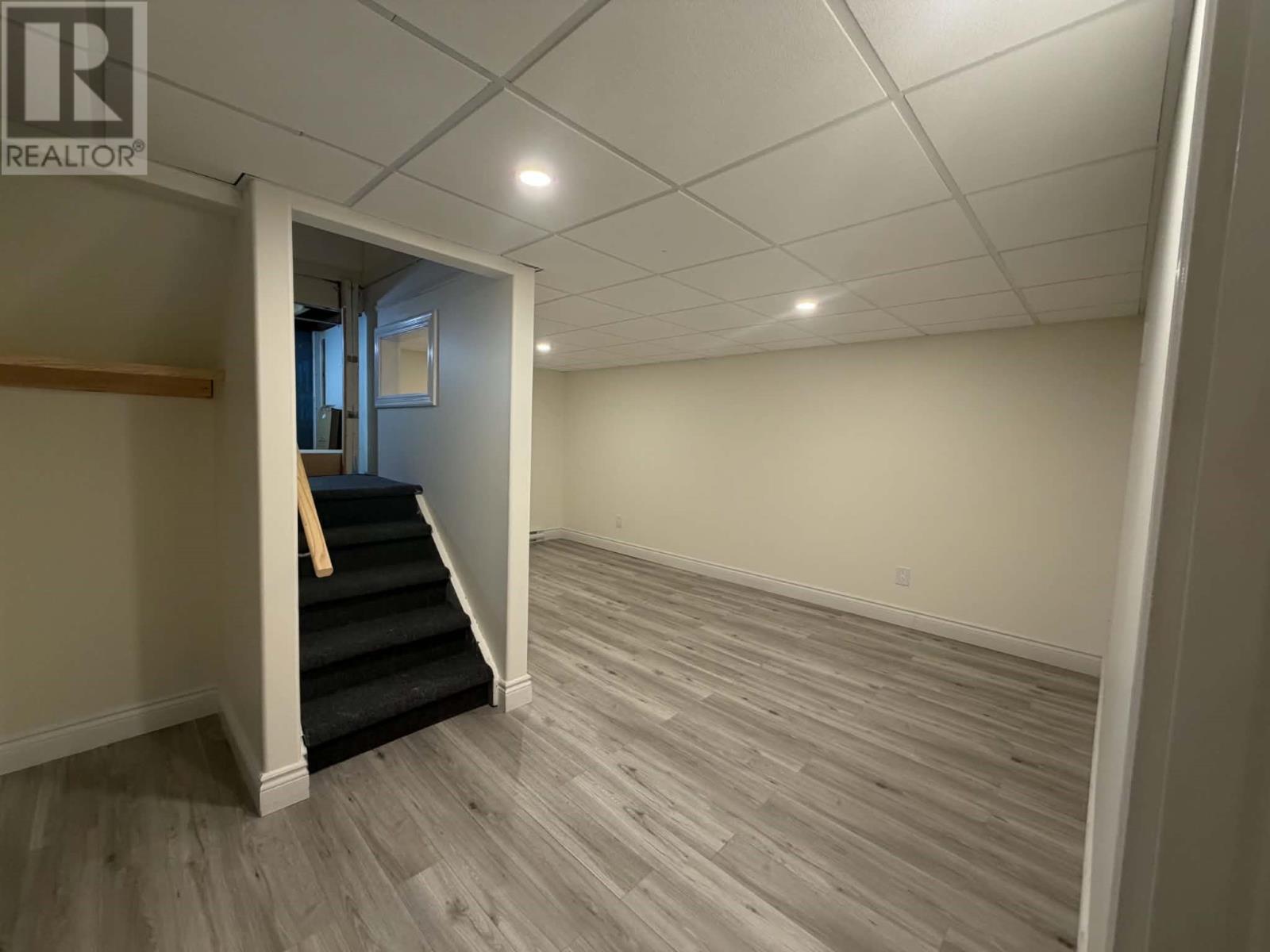 15 Spruce Avenue - 18