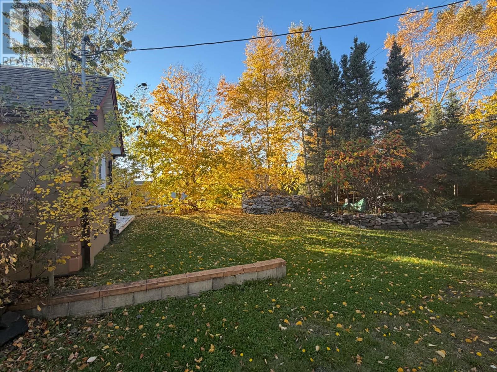 15 Spruce Avenue - 23