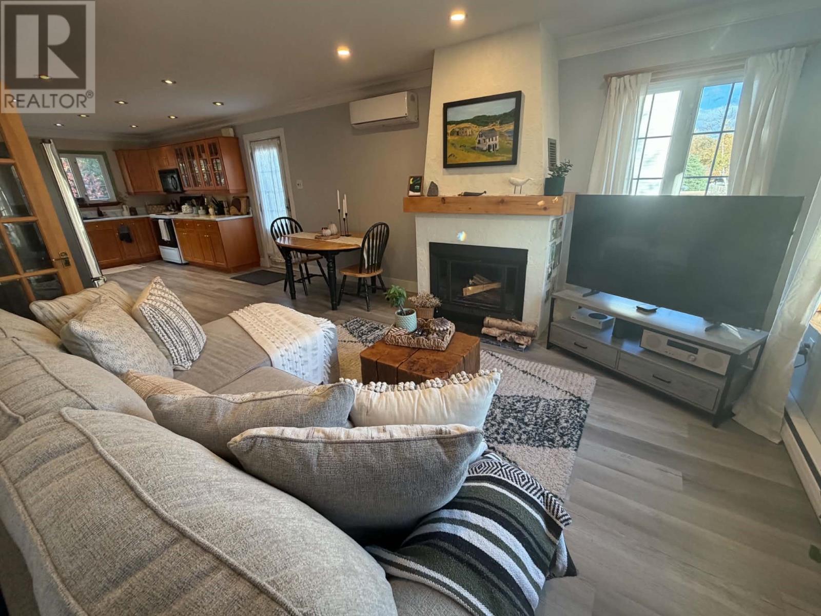 15 Spruce Avenue - 4