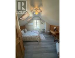 15 Spruce Avenue thumbnail 15