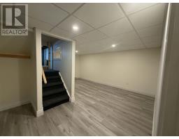 15 Spruce Avenue thumbnail 18