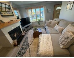 15 Spruce Avenue thumbnail 3