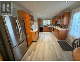 15 Spruce Avenue thumbnail 8