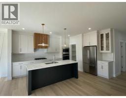 5pc Bathroom - 707 Mandalay Avenue Nw, Carstairs, AB T0M0N0 Photo 9