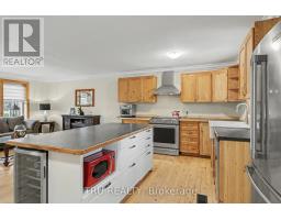 Family room - 53 West Avenue, North Grenville, ON K0G1T0 Photo 9