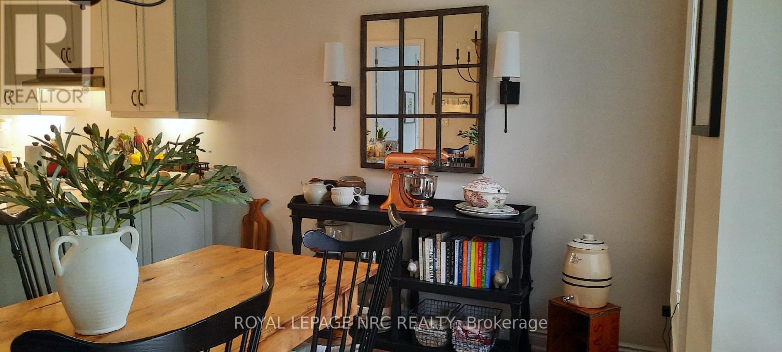 166 Anne Street — photo 8
