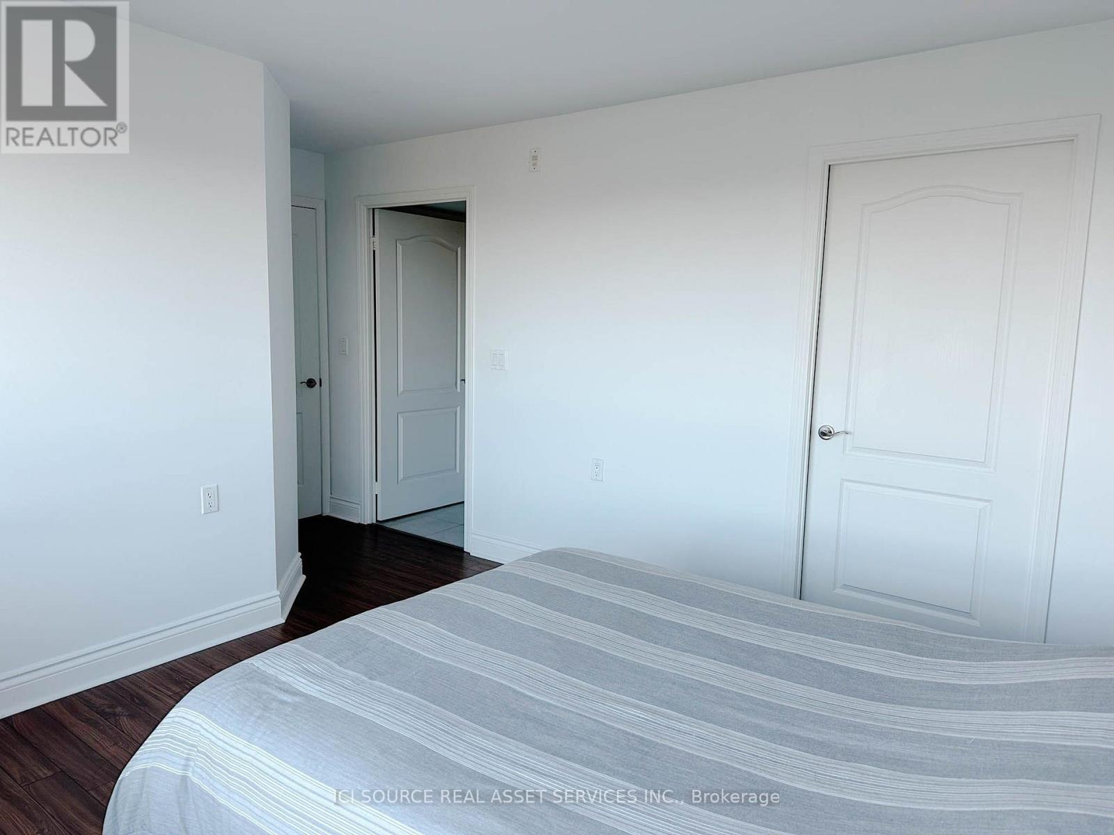 901- 935 Sheppard Avenue West, Toronto, ON photo 19