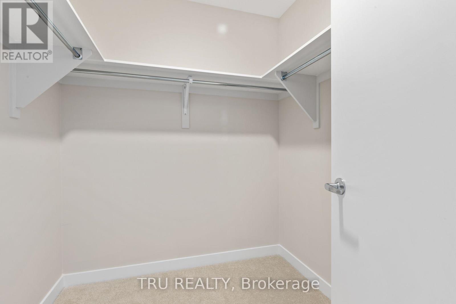 77 HACKAMORE CRESCENT - 23