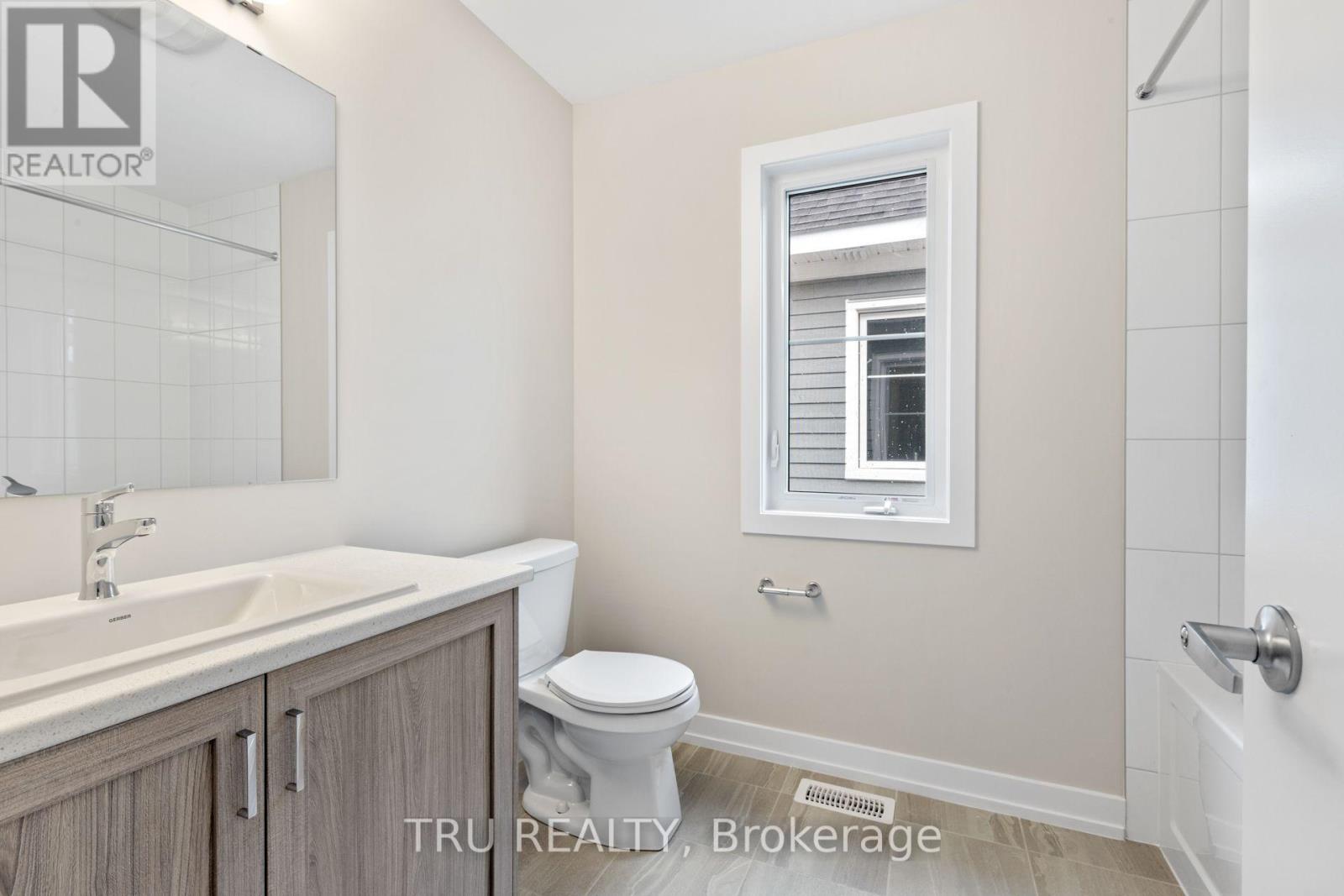 77 HACKAMORE CRESCENT - 31