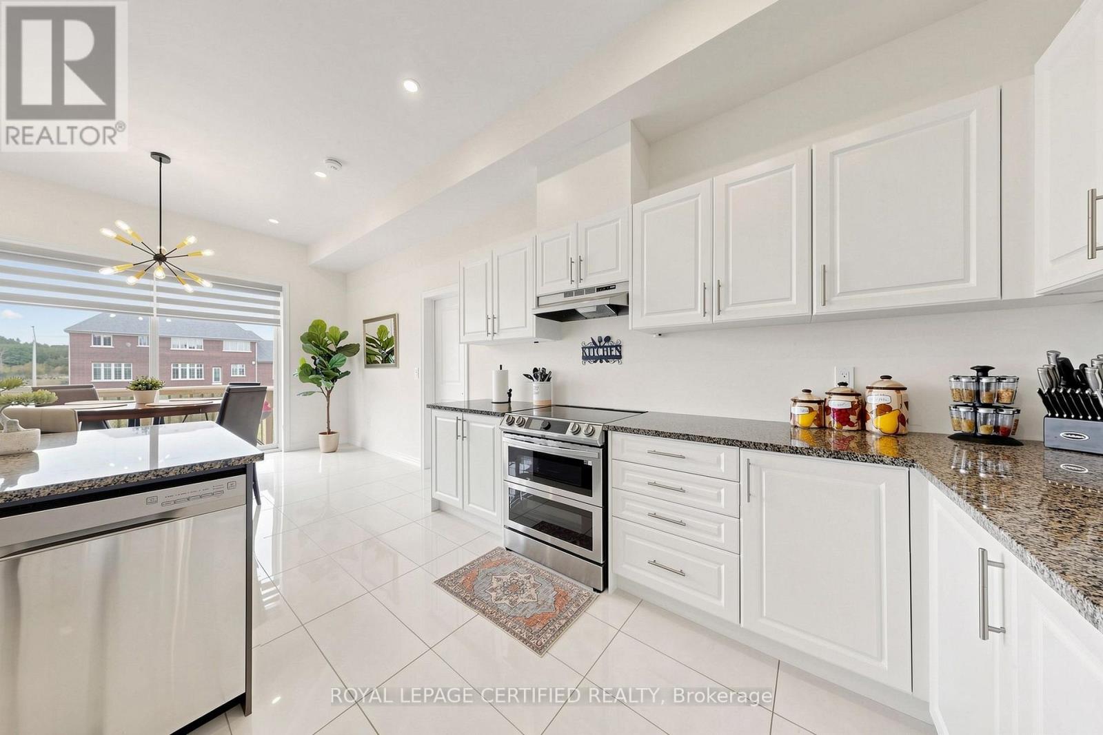 31 WELLERS WAY - 34