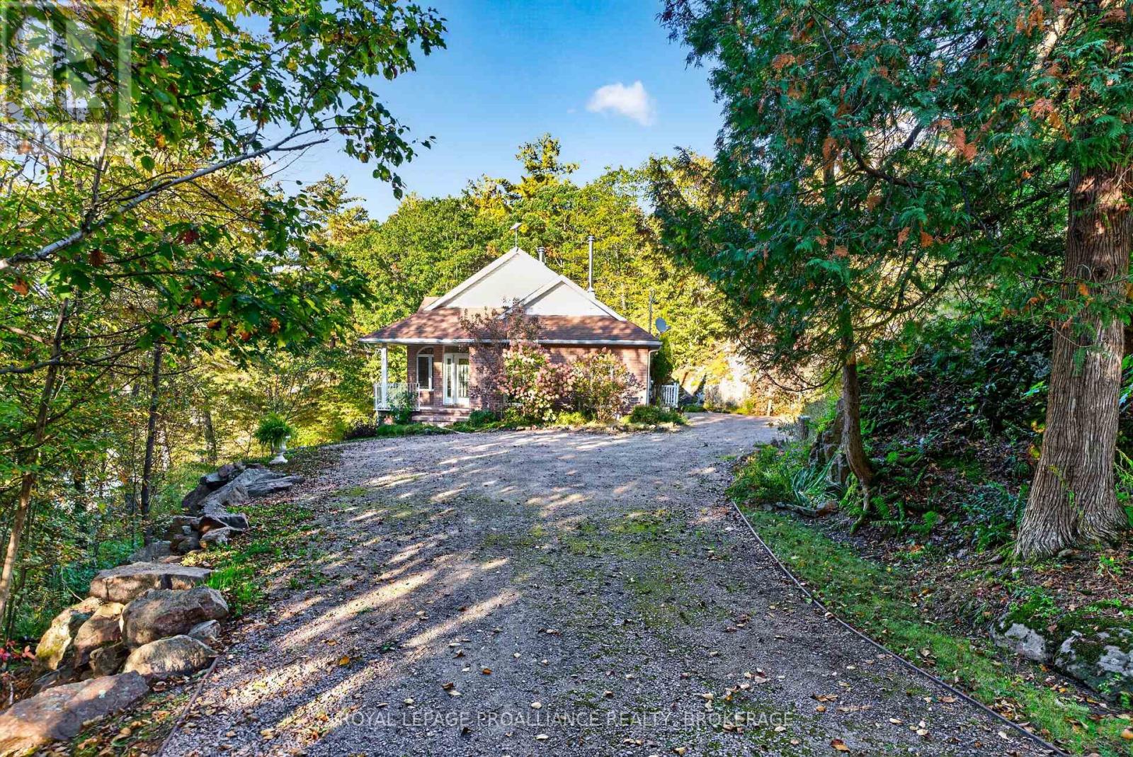 1133 SASSY TREE LANE - 37