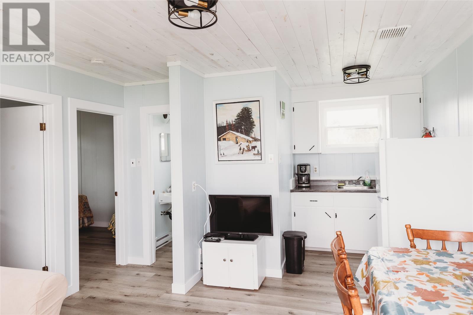 38 Beach Road - 28