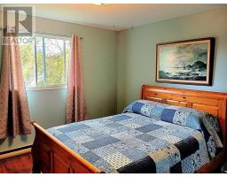 38 Beach Road thumbnail 14