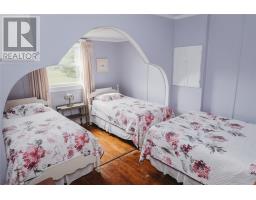38 Beach Road thumbnail 21