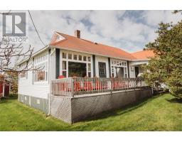 38 Beach Road thumbnail 4