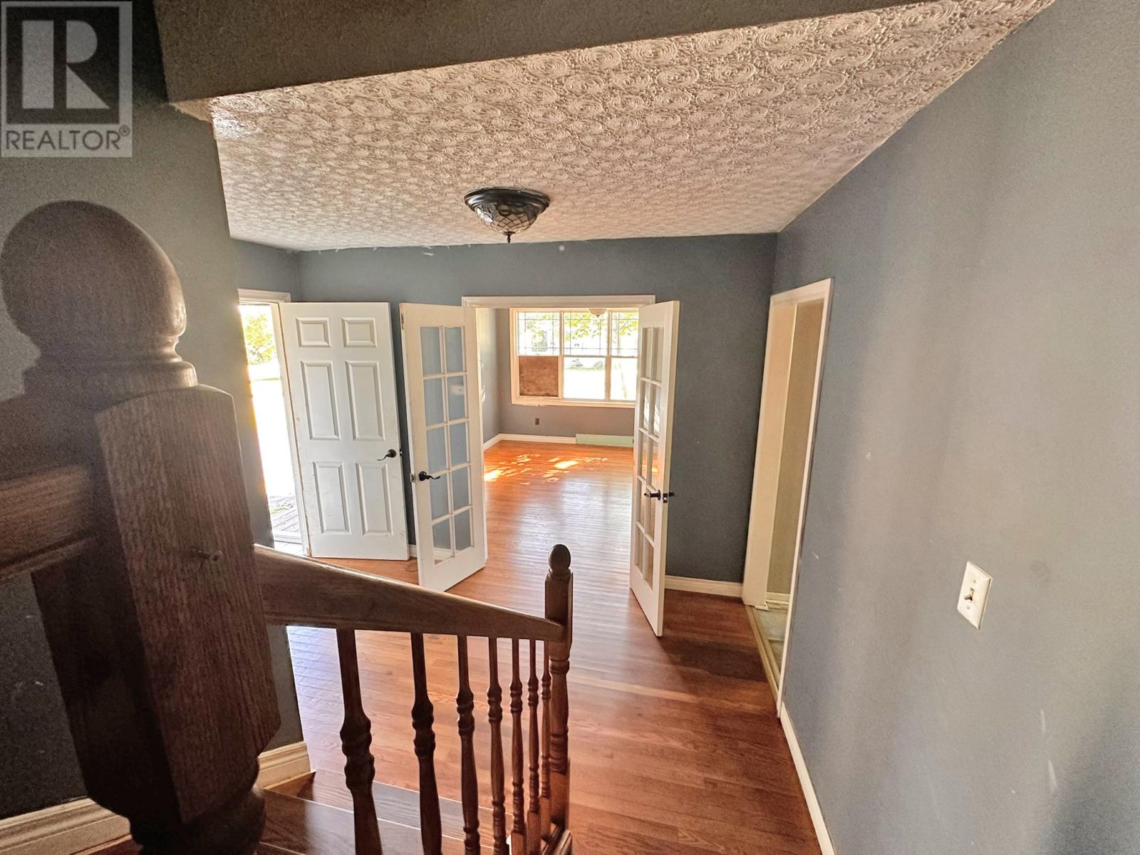 2 McMaster Place - 9