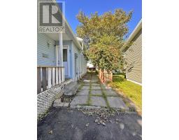 2 McMaster Place thumbnail 3