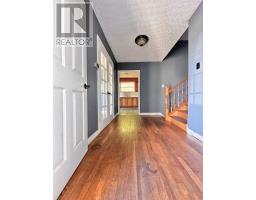 2 McMaster Place thumbnail 5