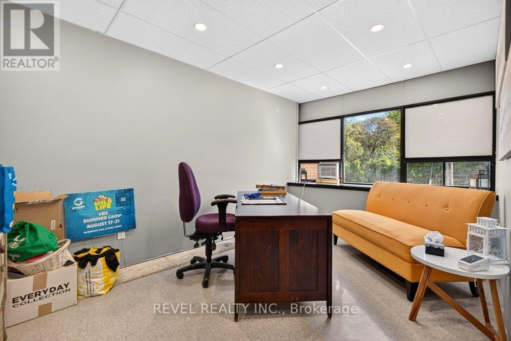 45 Randall Avenue — photo 25