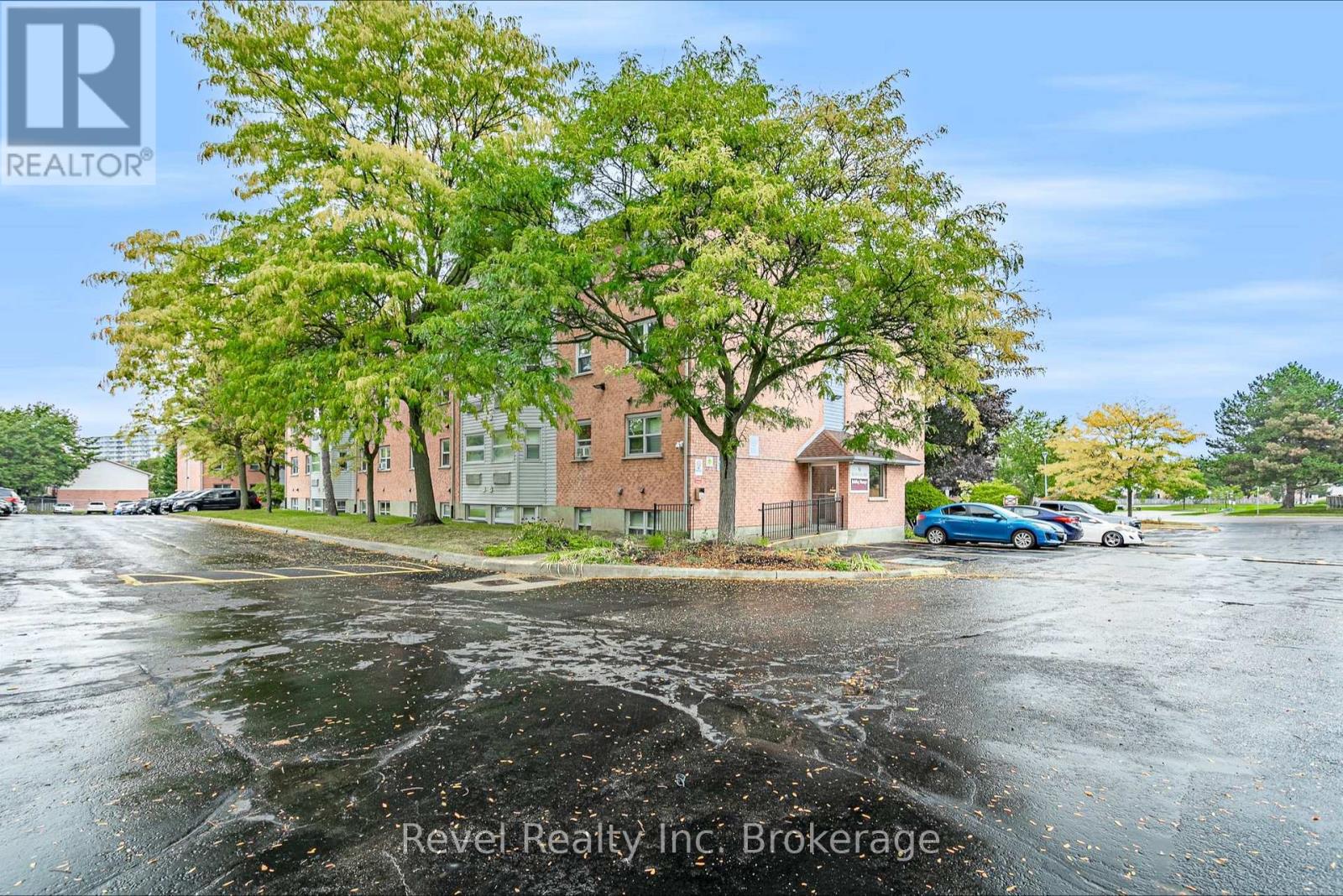 #47 56 HIAWATHA ROAD - 1