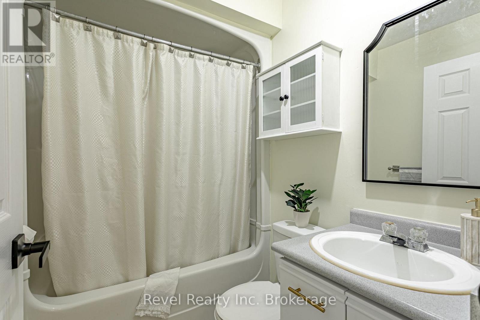 #47 56 HIAWATHA ROAD - 12
