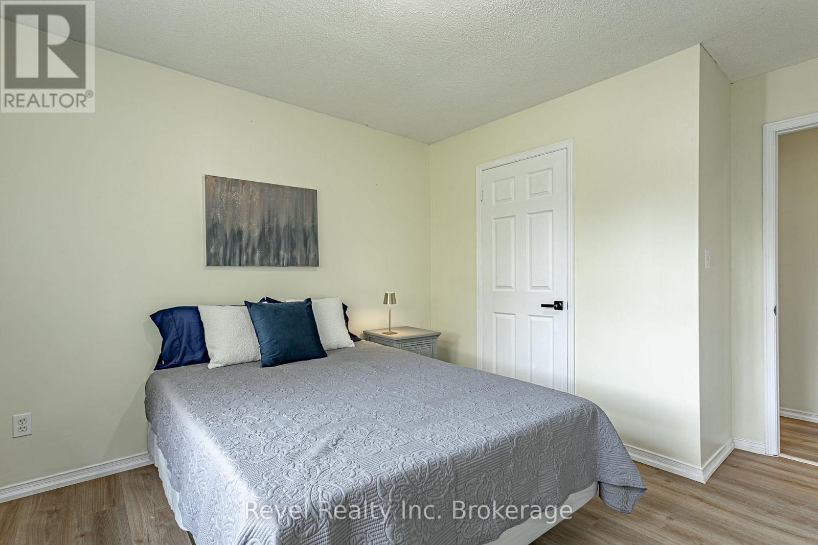 #47 56 HIAWATHA ROAD - 15