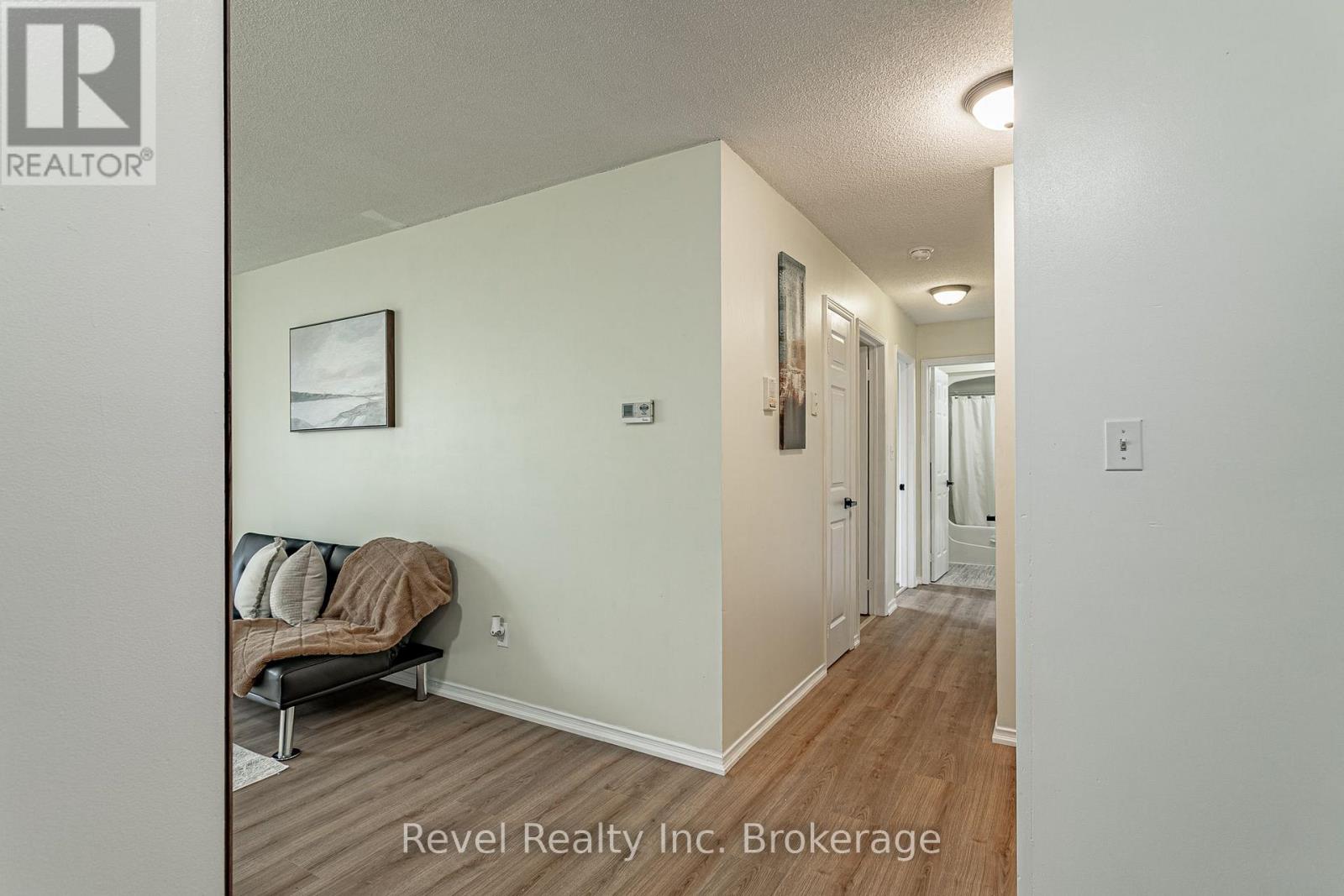 #47 56 HIAWATHA ROAD - 16