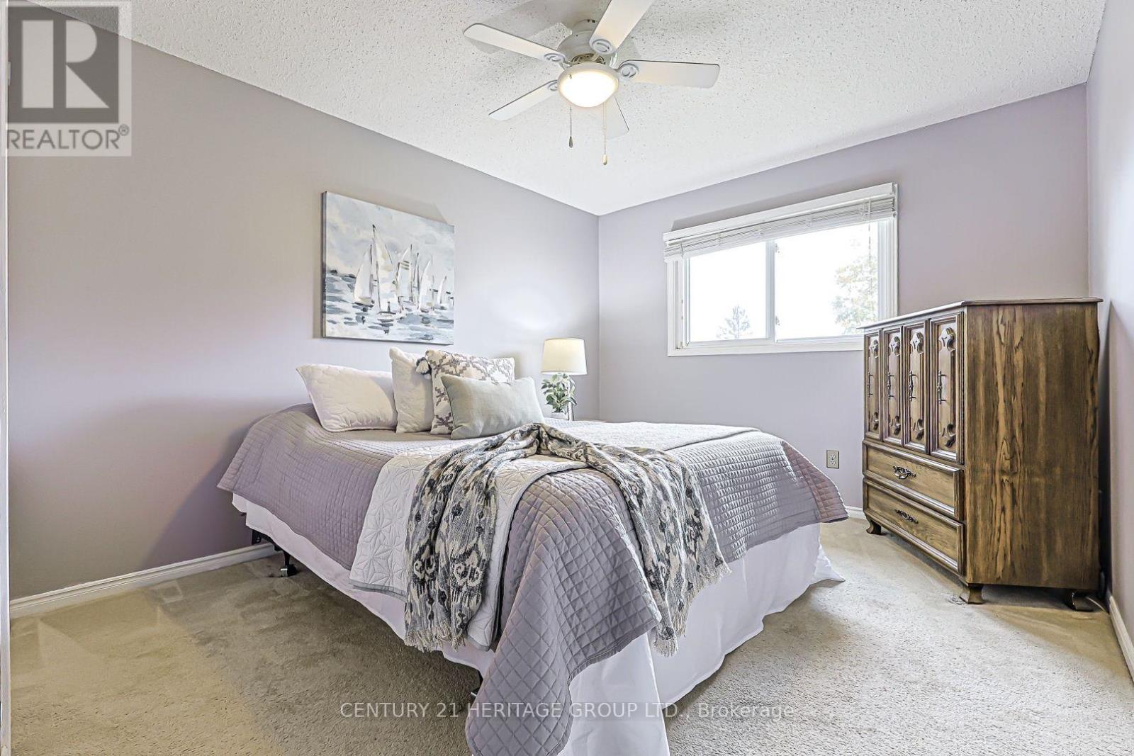 20 SIMMONS CRESCENT - 14