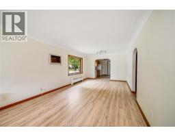 Foyer - 3173 Wyandotte St West, Windsor, ON N8Y4V1 Photo 7