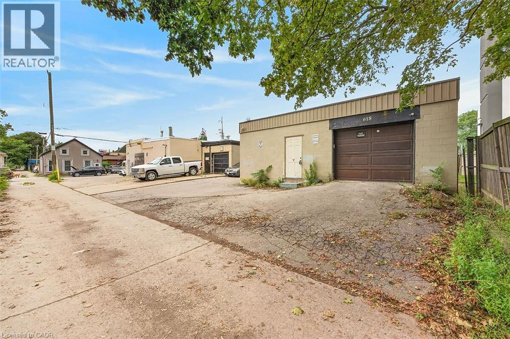 618 Concession Street — photo 31