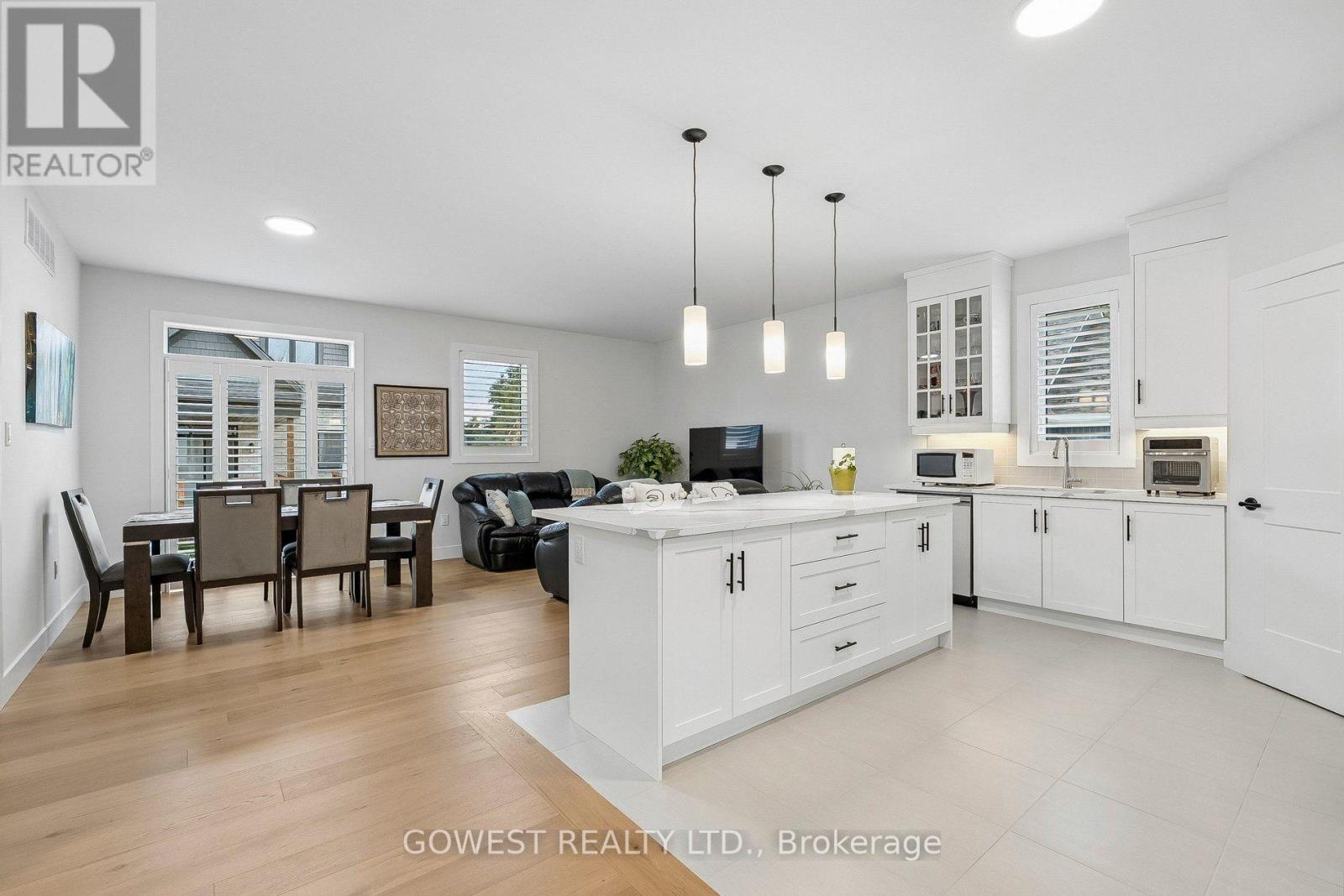 #23 2797 RED MAPLE AVENUE - 13