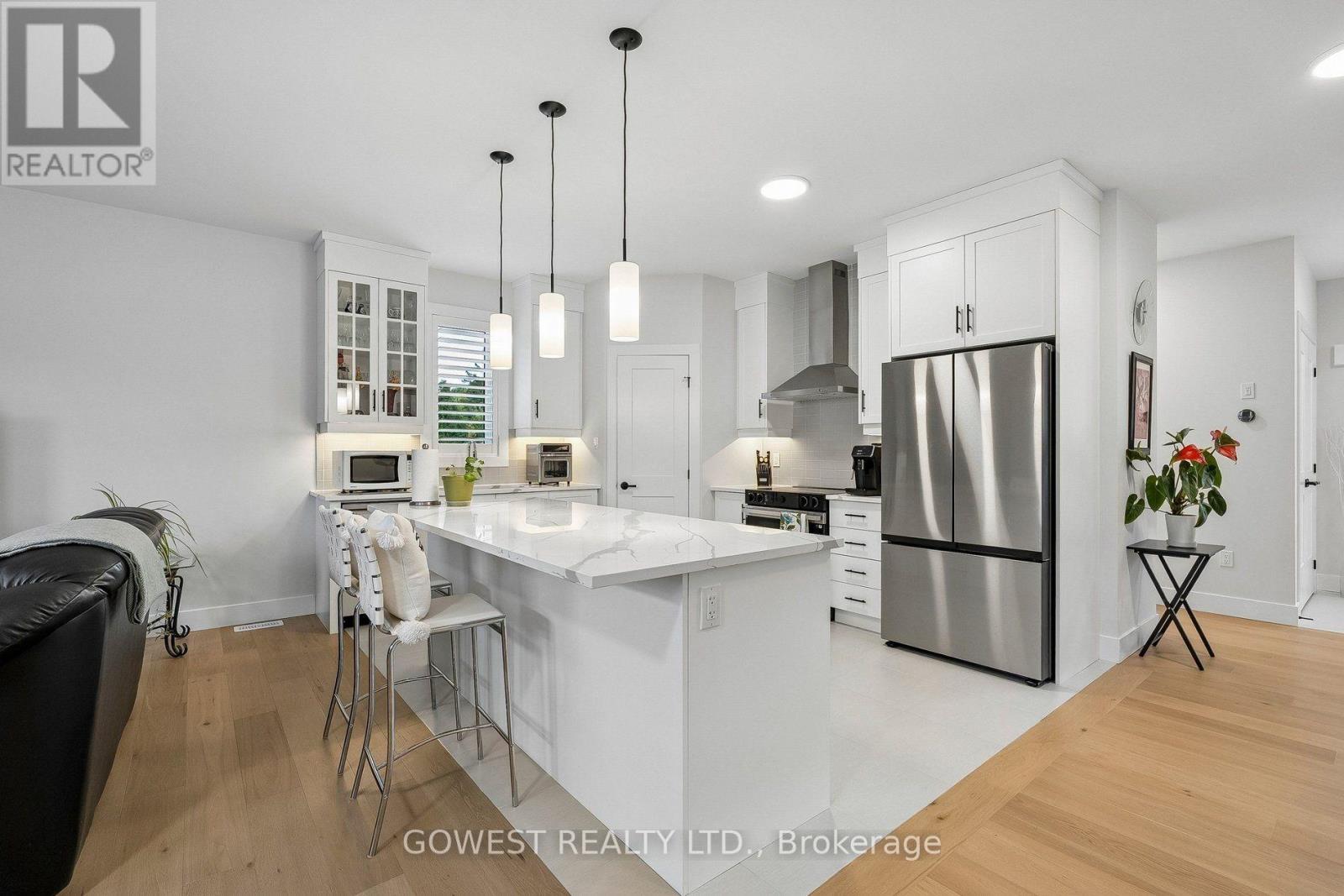 #23 2797 RED MAPLE AVENUE - 15
