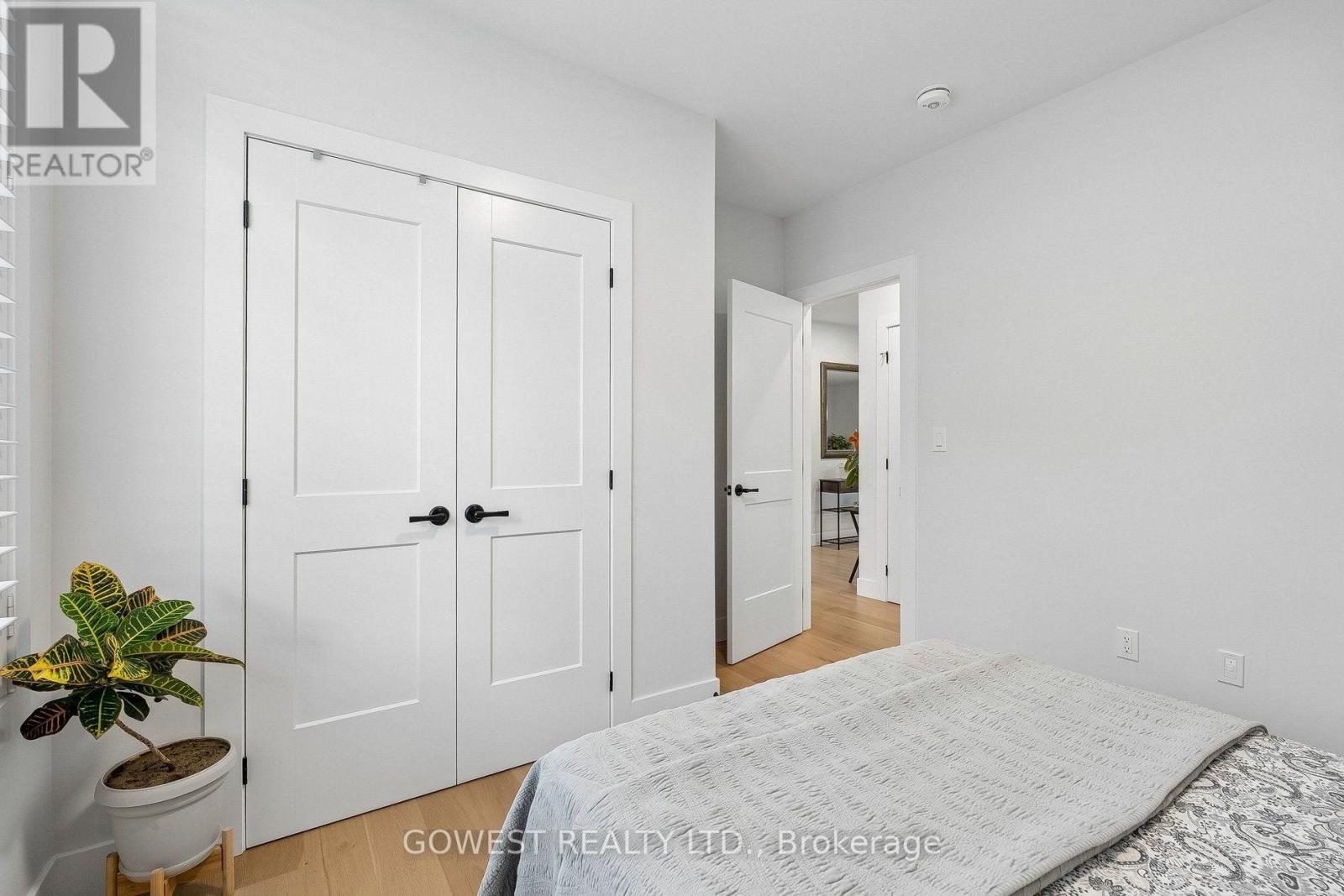 #23 2797 RED MAPLE AVENUE - 23