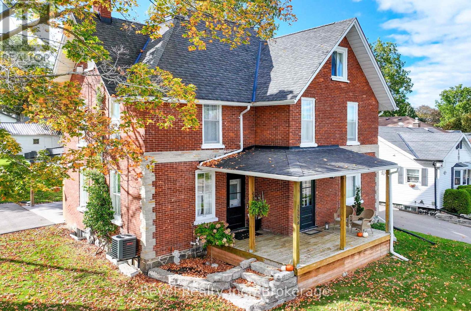 15578 Simcoe Street, Scugog, ON photo 2