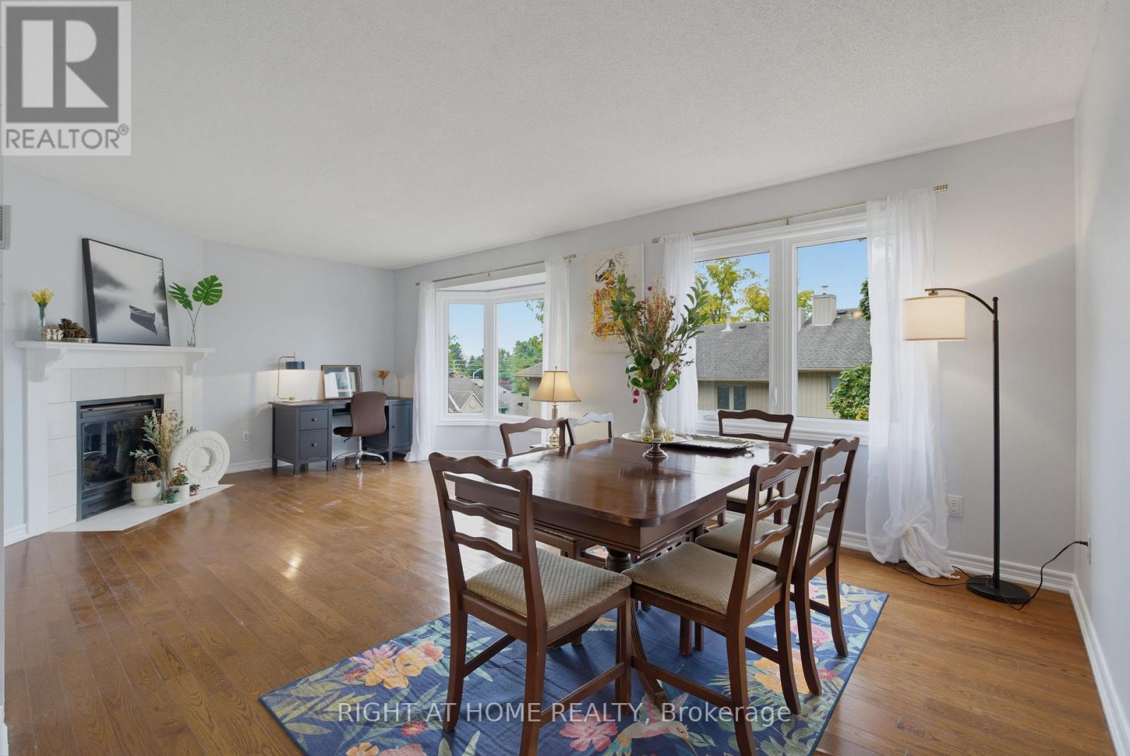 #14 1548 RICHMOND STREET - 16