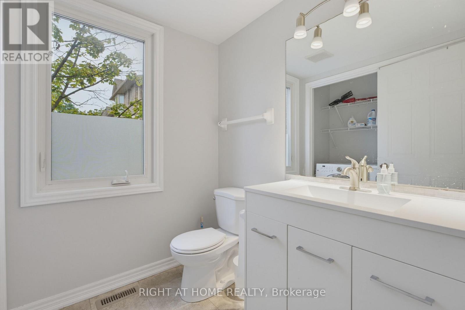#14 1548 RICHMOND STREET - 23