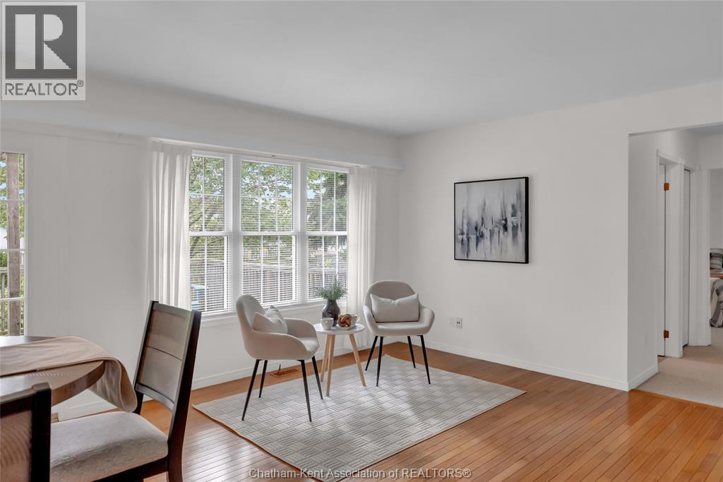 6 James STREET - Image 18
