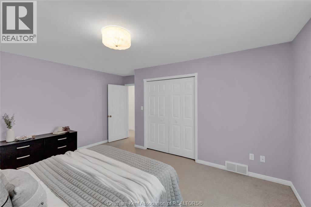 6 James STREET - 28