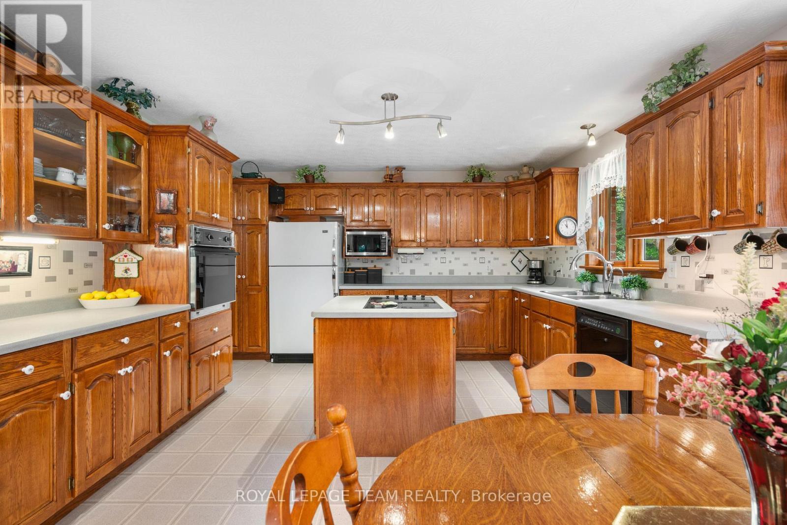 8036 MARIONVILLE ROAD - Image 11