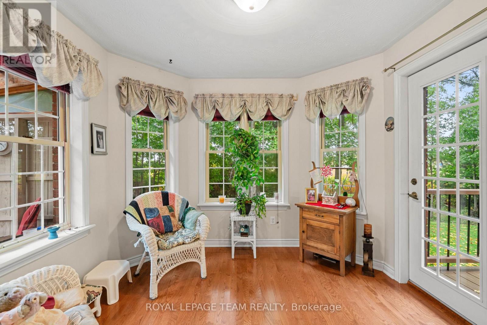 8036 MARIONVILLE ROAD - Image 19