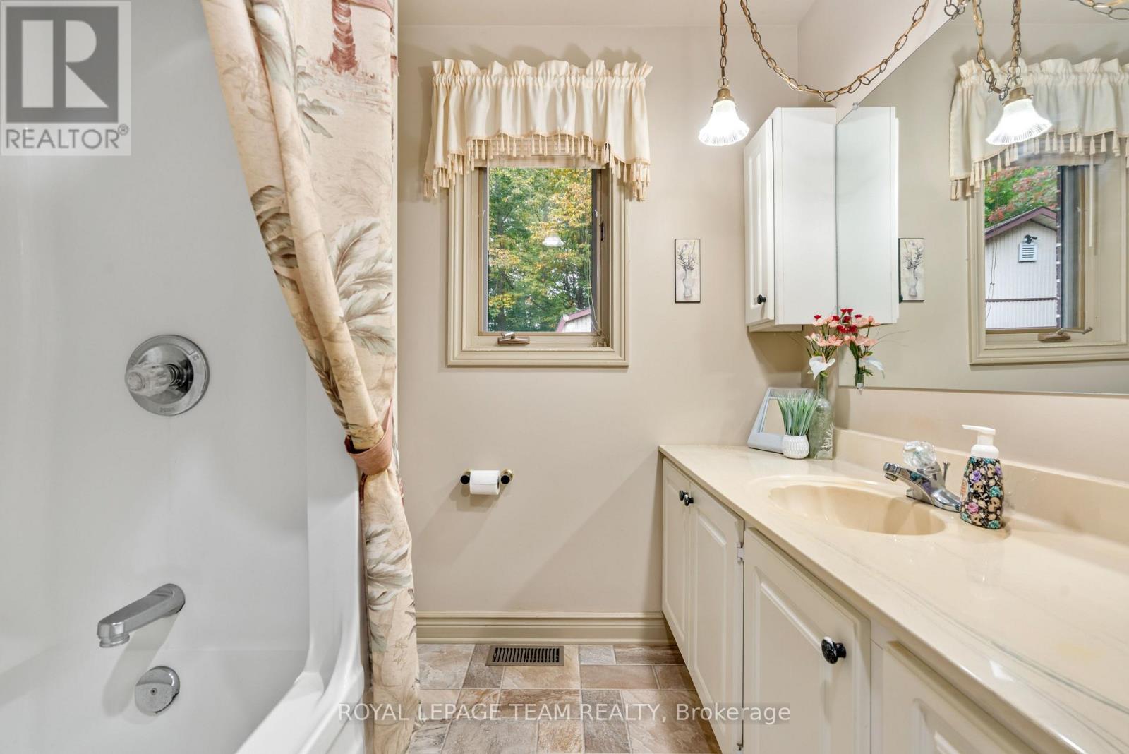 8036 MARIONVILLE ROAD - Image 27