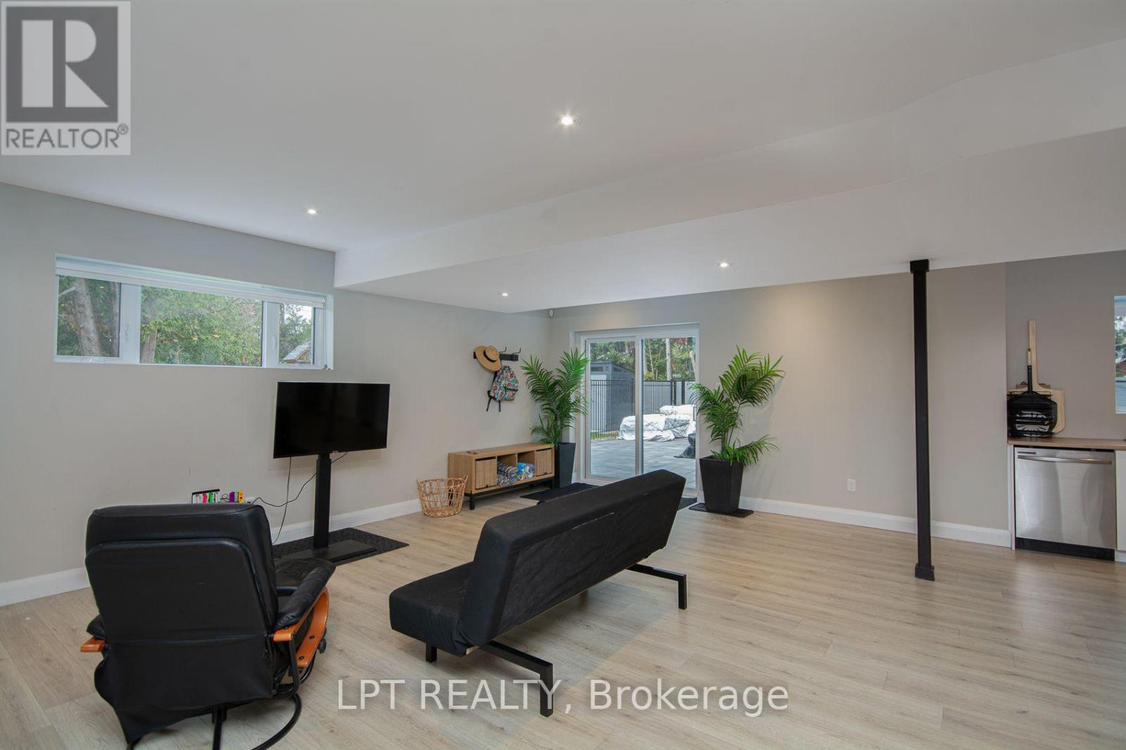 847 WALKLEY ROAD - Image 44