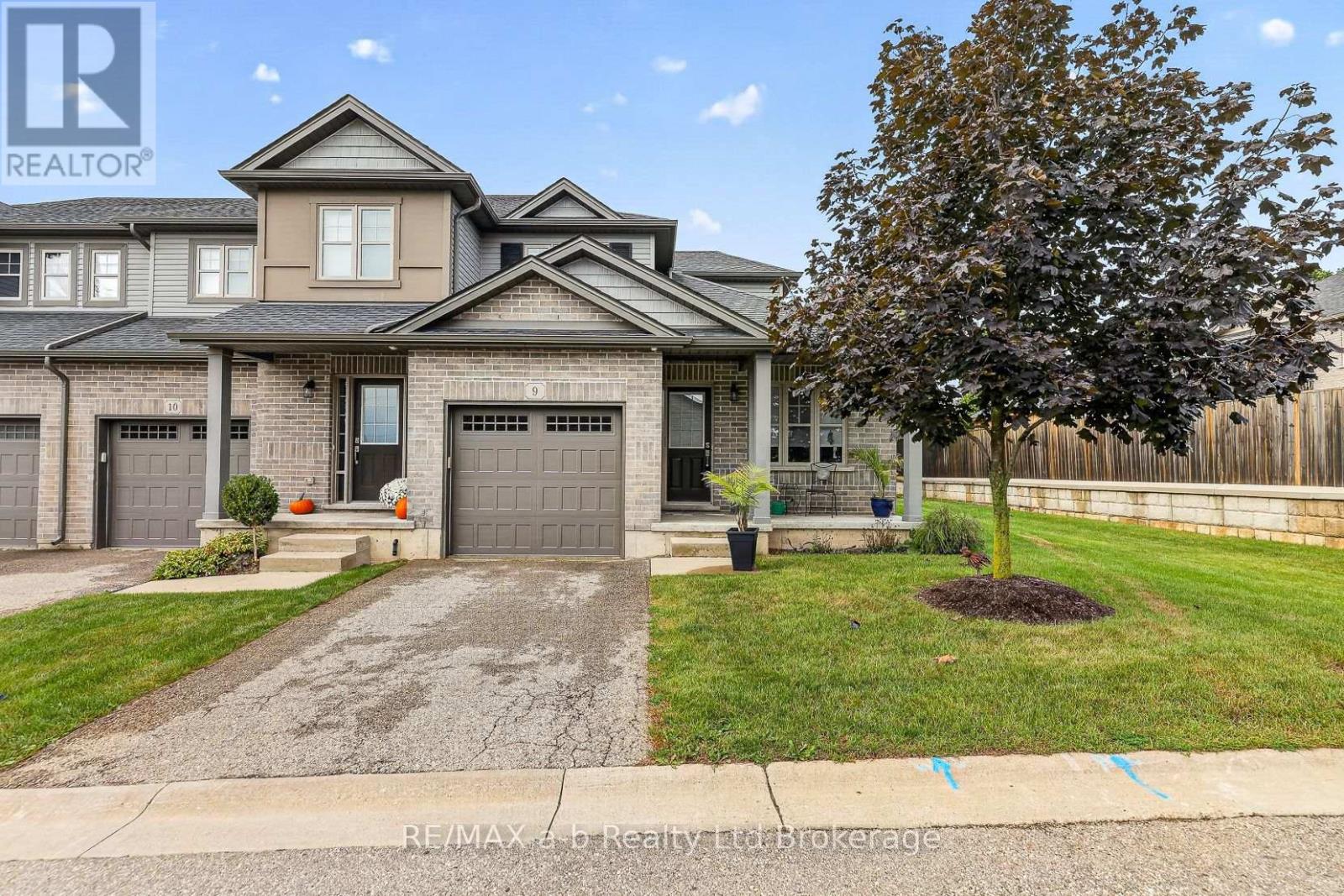 #9 175 INGERSOLL STREET N - 2