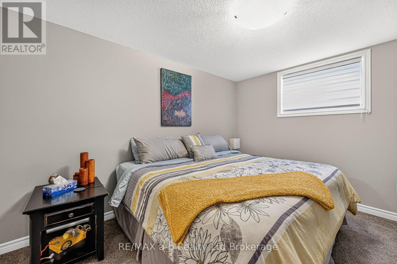 #9 175 INGERSOLL STREET N - Image 34