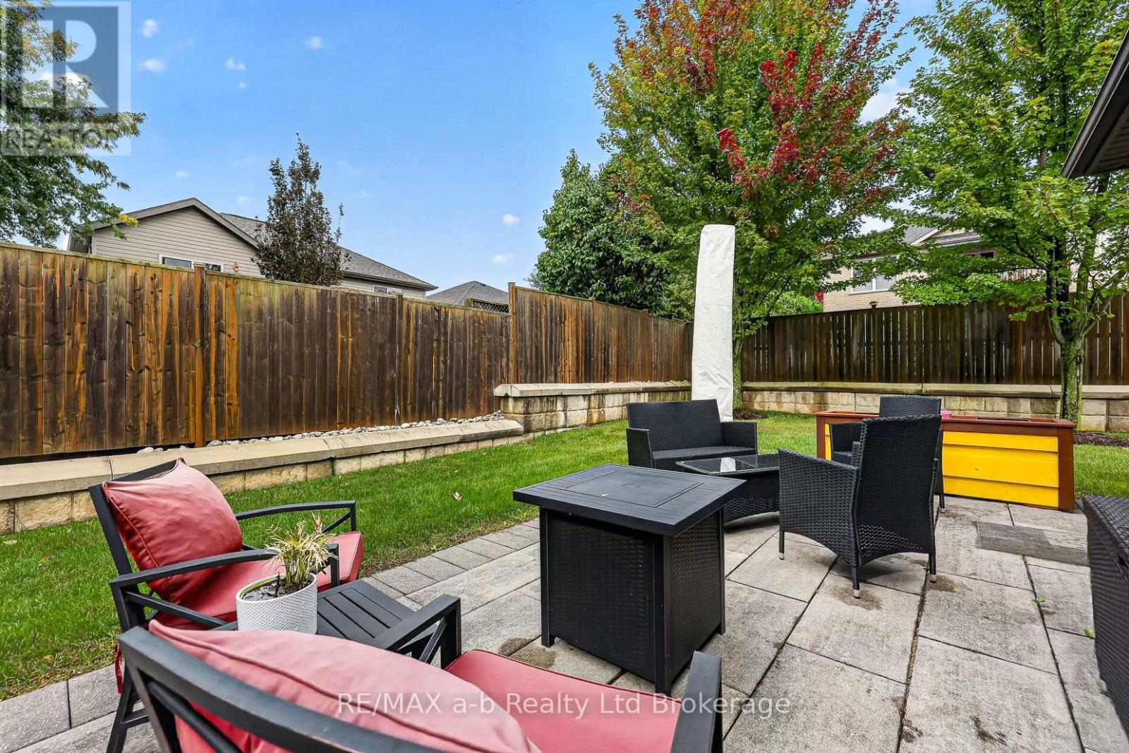 #9 175 INGERSOLL STREET N - Image 39