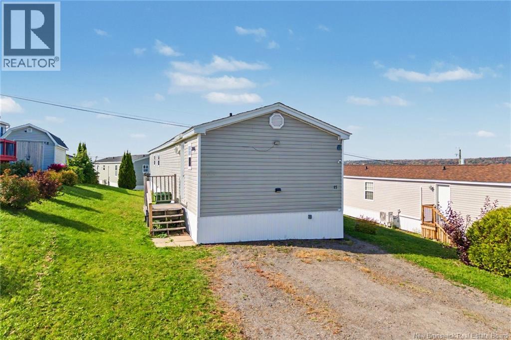 15 Senator Drive - Image 39