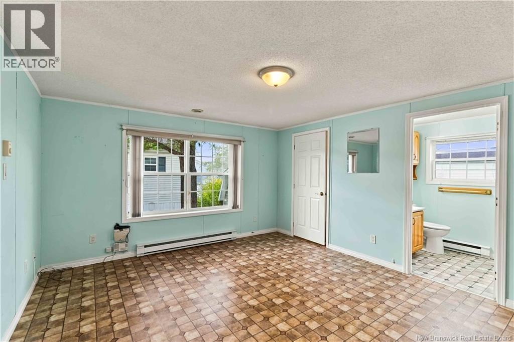 10 Northrup Crescent - 11